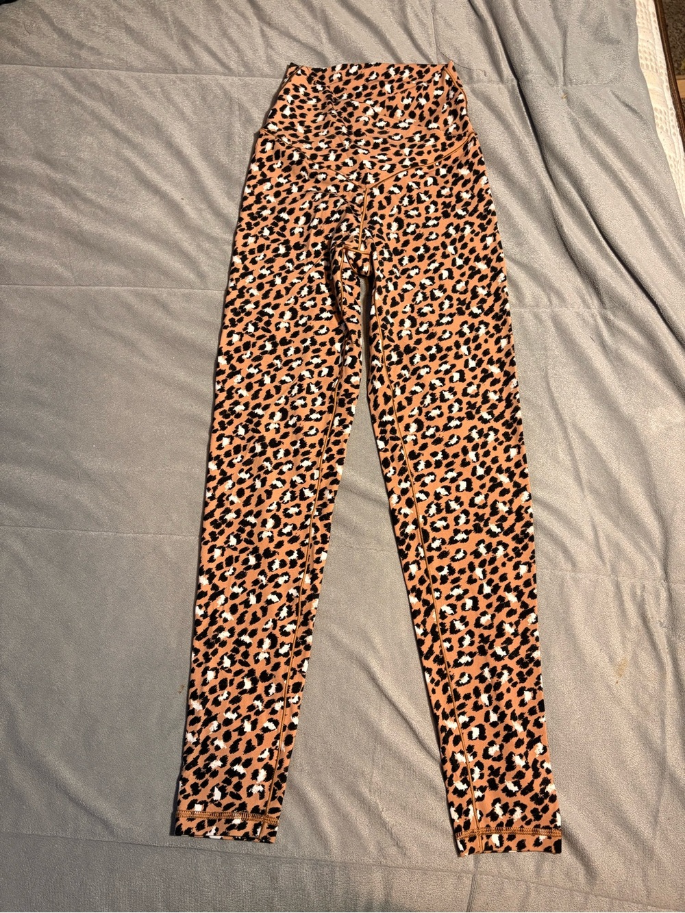 aerie Leopard Print Leggings in Tan, Black & White